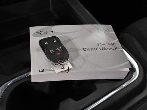 Used 2020 Chevrolet Silverado 1500 RST AWD/4WD image 32