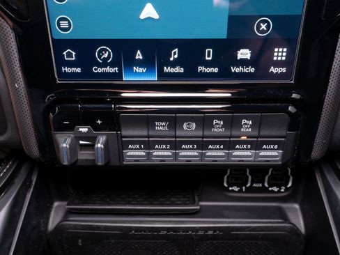 Used 2022 RAM 2500 Limited image 27