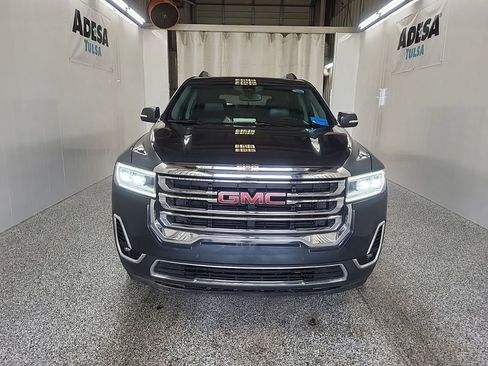Used 2020 GMC Acadia SLT w/ Driver Alert Package II image 2