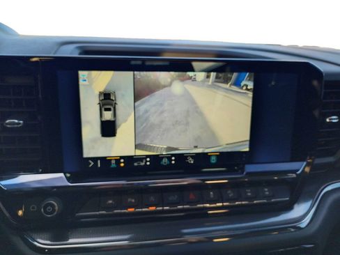 Used 2023 Chevrolet Silverado 1500 ZR2 w/ Technology Package image 30