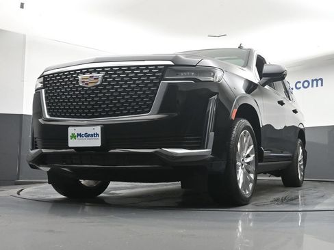 Certified 2024 Cadillac Escalade Premium Luxury w/ Performance Package AWD/4WD image 7