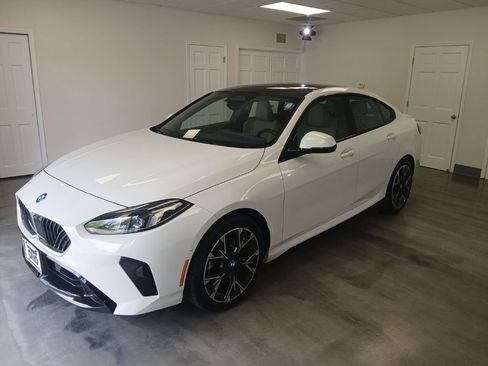 Used 2025 BMW 228i xDrive AWD/4WD image 4