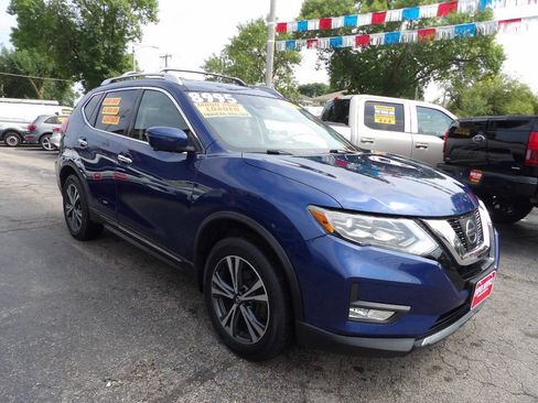 Used 2017 Nissan Rogue SL w/ SL Premium Package AWD/4WD image 3