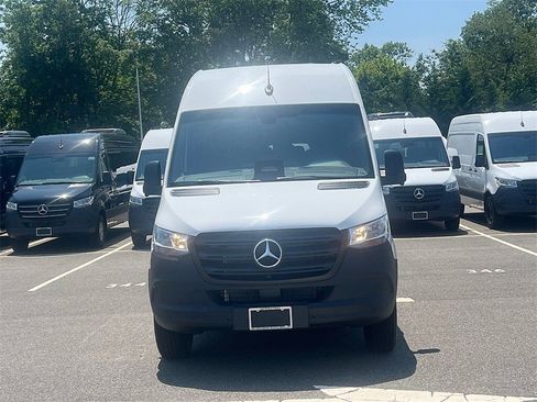 New 2025 Mercedes-Benz Sprinter 2500 image 6