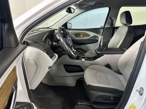 Used 2019 GMC Terrain SLE w/ Driver Convenience Package image 11