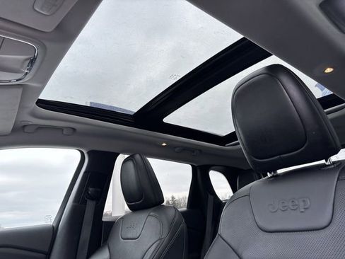 Used 2023 Jeep Cherokee Altitude Lux w/ Lux Elite Package image 25