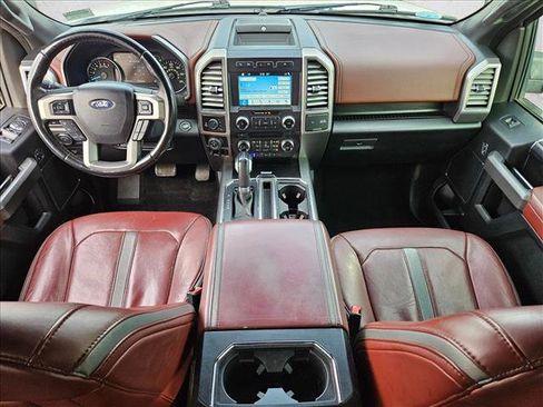 Used 2018 Ford F150 Platinum w/ Equipment Group 701A Luxury image 15