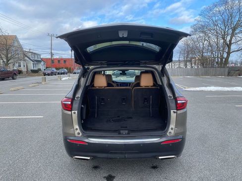 Used 2020 Buick Enclave Essence w/ Sound and Sites Package image 25