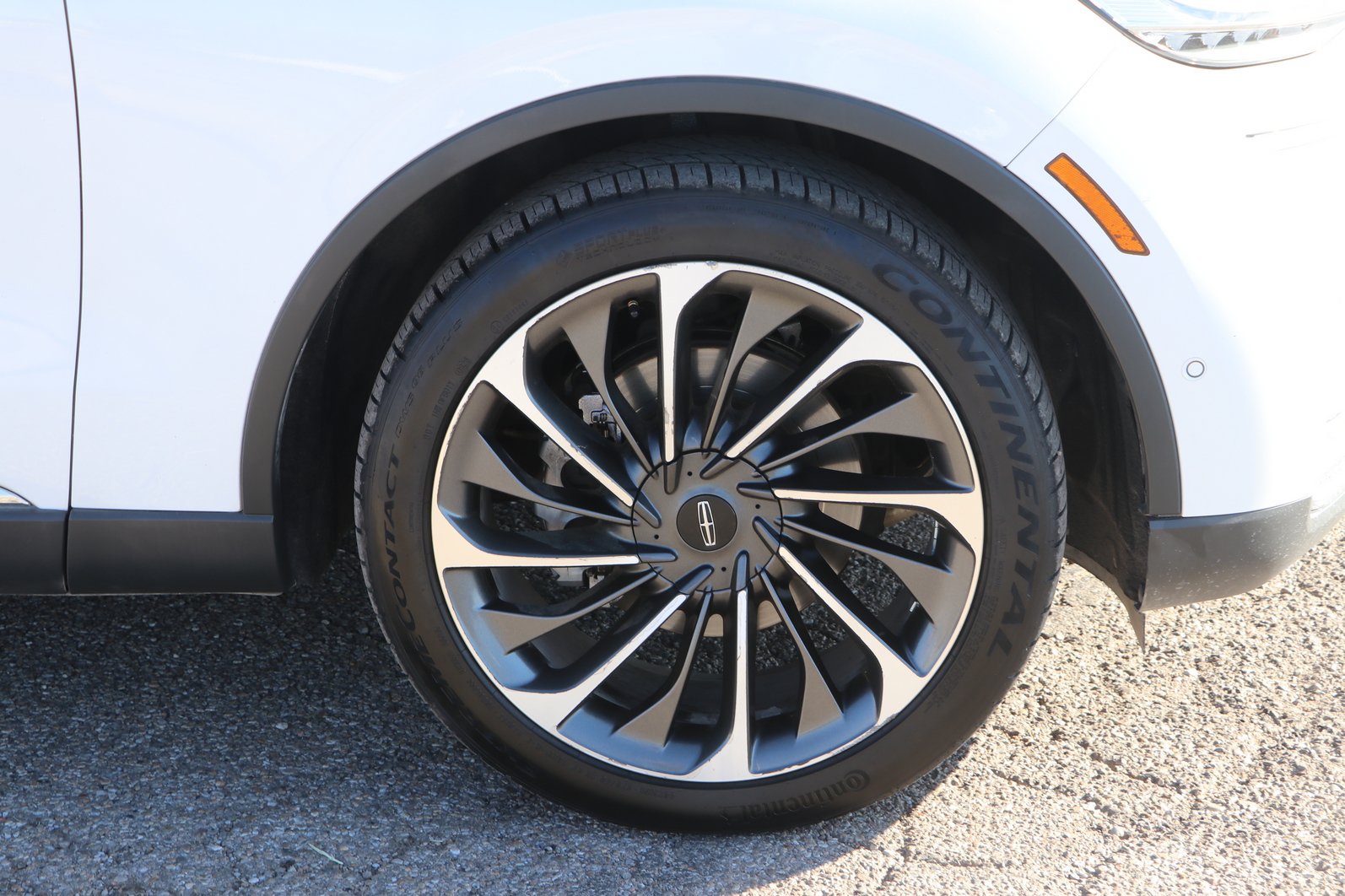 Used 2020 Lincoln Aviator Reserve w/ Equipment Group 202A AWD/4WD image 9