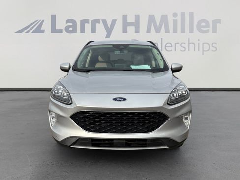 Used 2020 Ford Escape Titanium image 8