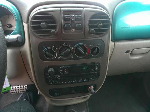 Used 2004 Chrysler PT Cruiser Touring w/ Chrome Accents Group image 10