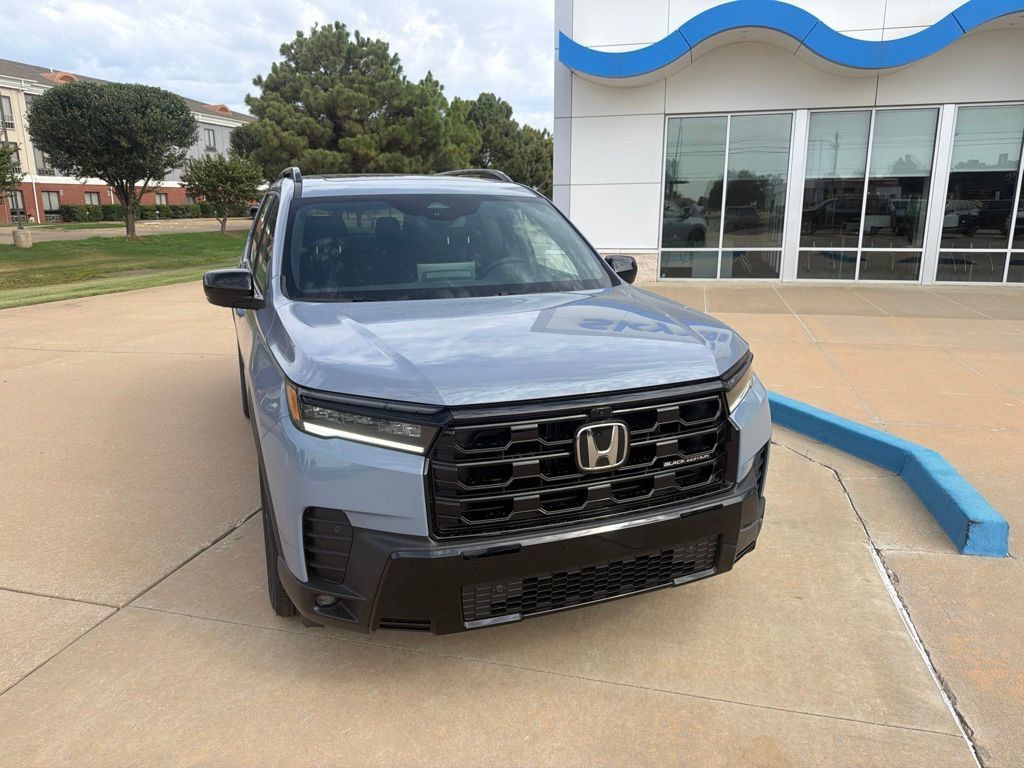 New 2026 Honda Pilot Black Edition image 4