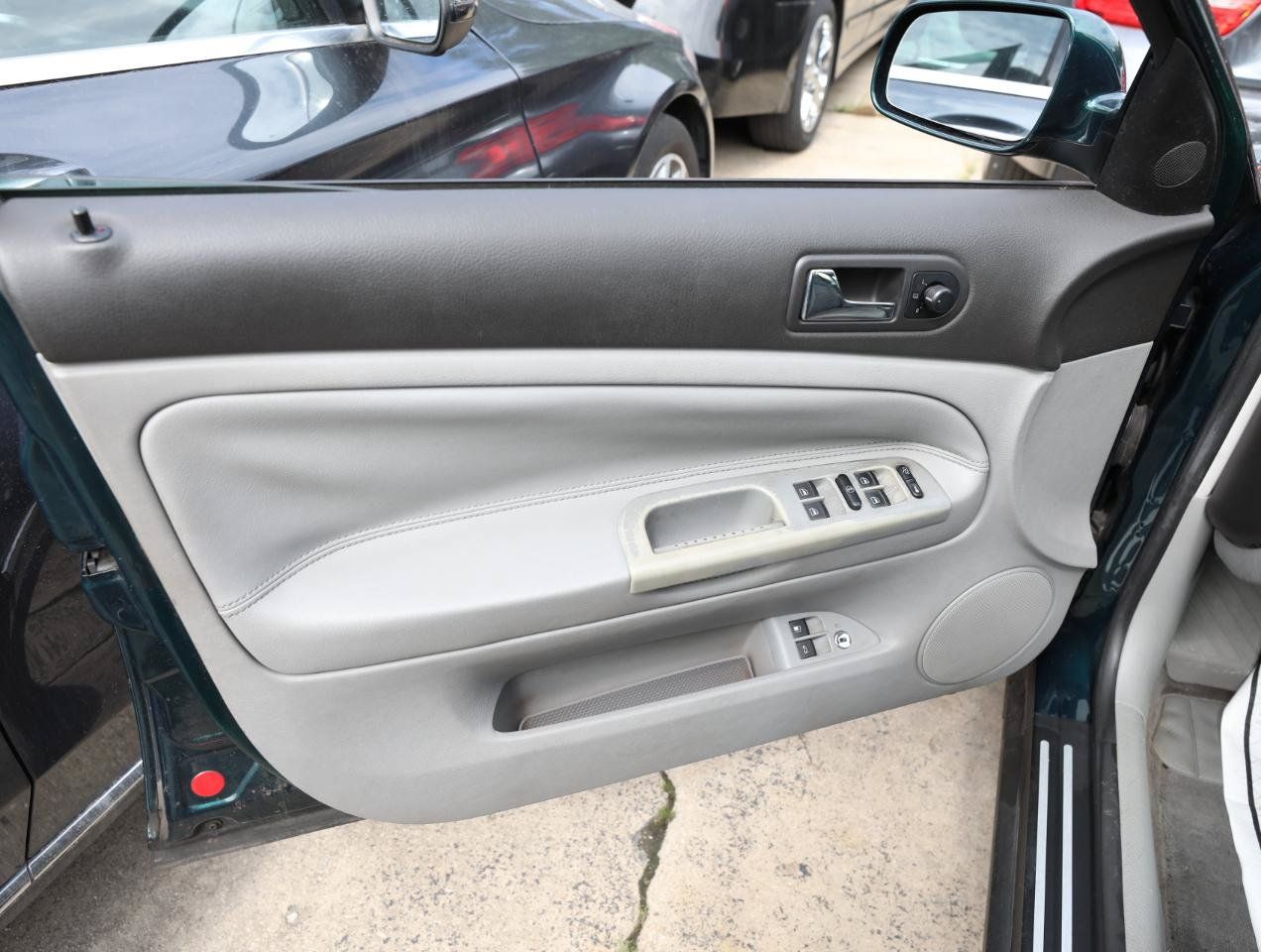 Used 2002 Volkswagen Passat GLS FWD image 14