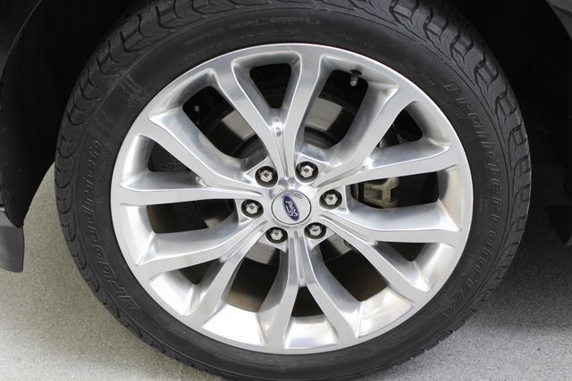Used 2019 Ford Expedition Limited w/ Equipment Group 302A AWD/4WD image 13