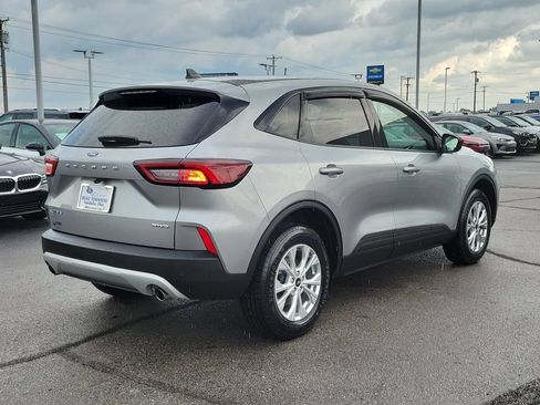 Used 2023 Ford Escape Active w/ Tech Pack #1 AWD/4WD image 4