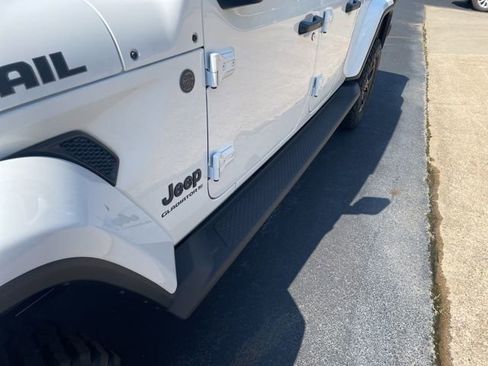 New 2025 Jeep Gladiator Sport image 6