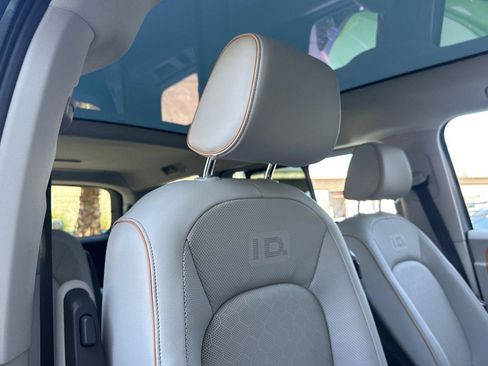 New 2025 Volkswagen ID. Buzz 1st Edition image 16