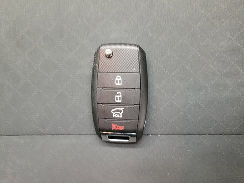 Used 2019 Kia Sorento L FWD image 32
