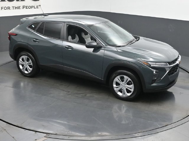 New 2026 Chevrolet Trax LS FWD image 16