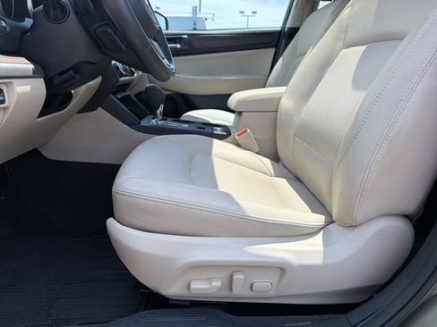 Used 2018 Subaru Outback 2.5i Limited AWD/4WD image 14