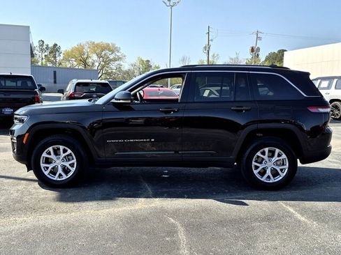 Used 2022 Jeep Grand Cherokee Limited image 6
