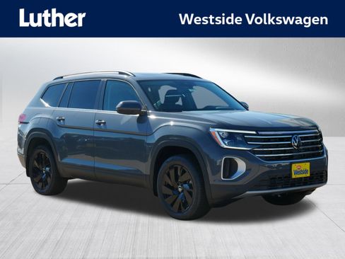 New 2026 Volkswagen Atlas SE image 1