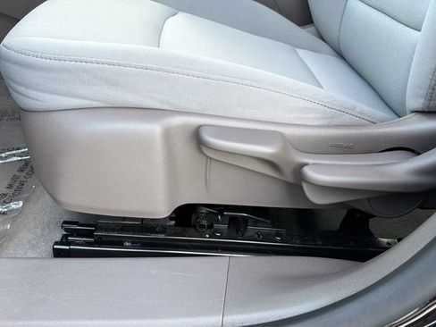 Used 2024 Chevrolet Malibu LS FWD image 21