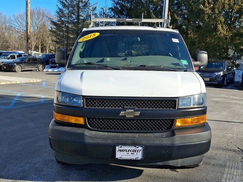 Used 2018 Chevrolet Express 2500 Extended image 2