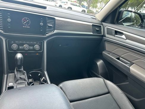 Used 2023 Volkswagen Atlas SE FWD image 11