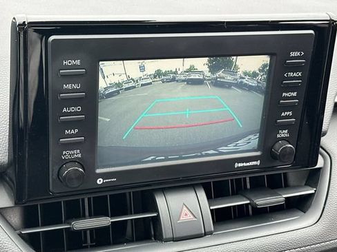Used 2021 Toyota RAV4 XLE w/ Convenience Package FWD image 22