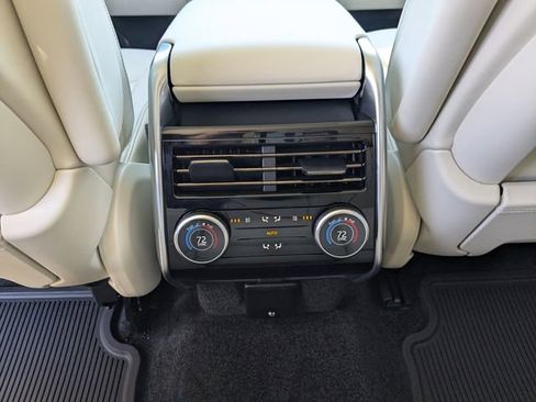 Used 2025 Land Rover Range Rover Autobiography AWD/4WD image 14