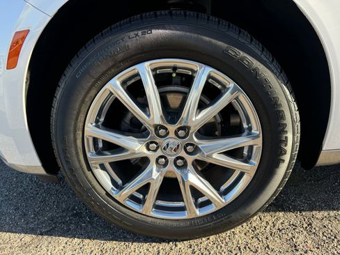 Used 2023 Buick Enclave Essence w/ Experience Buick Package image 9