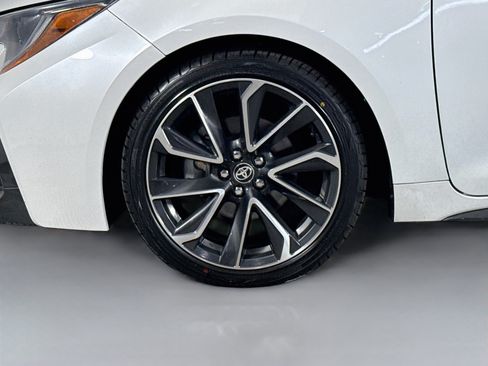 Used 2022 Toyota Corolla XSE FWD image 38