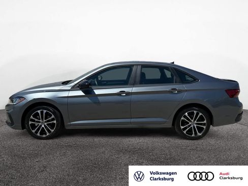 Used 2025 Volkswagen Jetta Sport FWD image 2