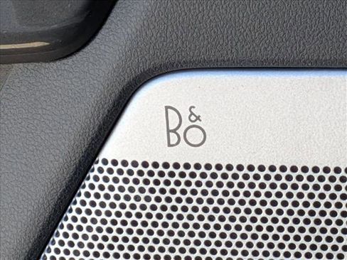 Used 2022 Ford F150 XLT w/ Equipment Group 302A High AWD/4WD image 11