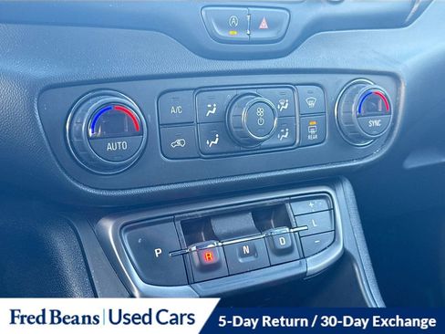 Used 2022 GMC Terrain AT4 w/ Infotainment Package II image 16