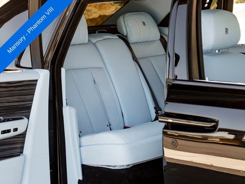 Used 2023 Rolls-Royce Phantom Sedan w/ The Phantom Package RWD image 34
