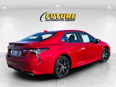 Certified 2024 Toyota Camry SE image 5
