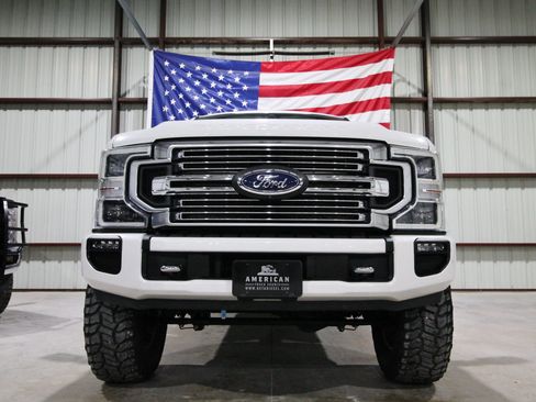 Used 2022 Ford F250 Limited AWD/4WD image 2