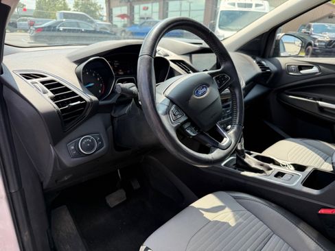 Used 2018 Ford Escape Titanium AWD/4WD image 19