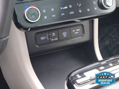 Certified 2025 Hyundai Tucson Limited AWD/4WD image 29