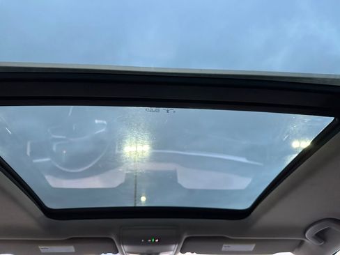 Used 2022 Volkswagen Atlas SE w/ Panoramic Sunroof Package image 23