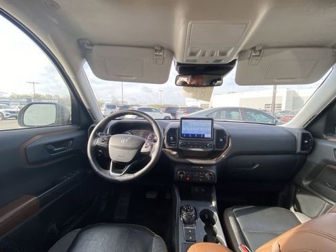 Used 2021 Ford Bronco Sport Outer Banks w/ Outer Banks Package image 5