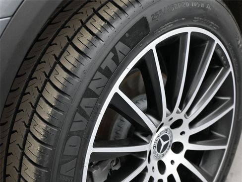 Used 2021 Mercedes-Benz GLC 300 4MATIC image 13