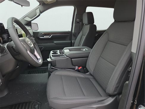 New 2026 GMC Sierra 1500 SLE w/ Preferred Package image 15