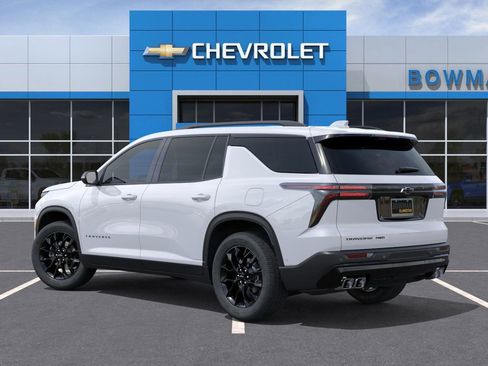 New 2026 Chevrolet Traverse LT image 3