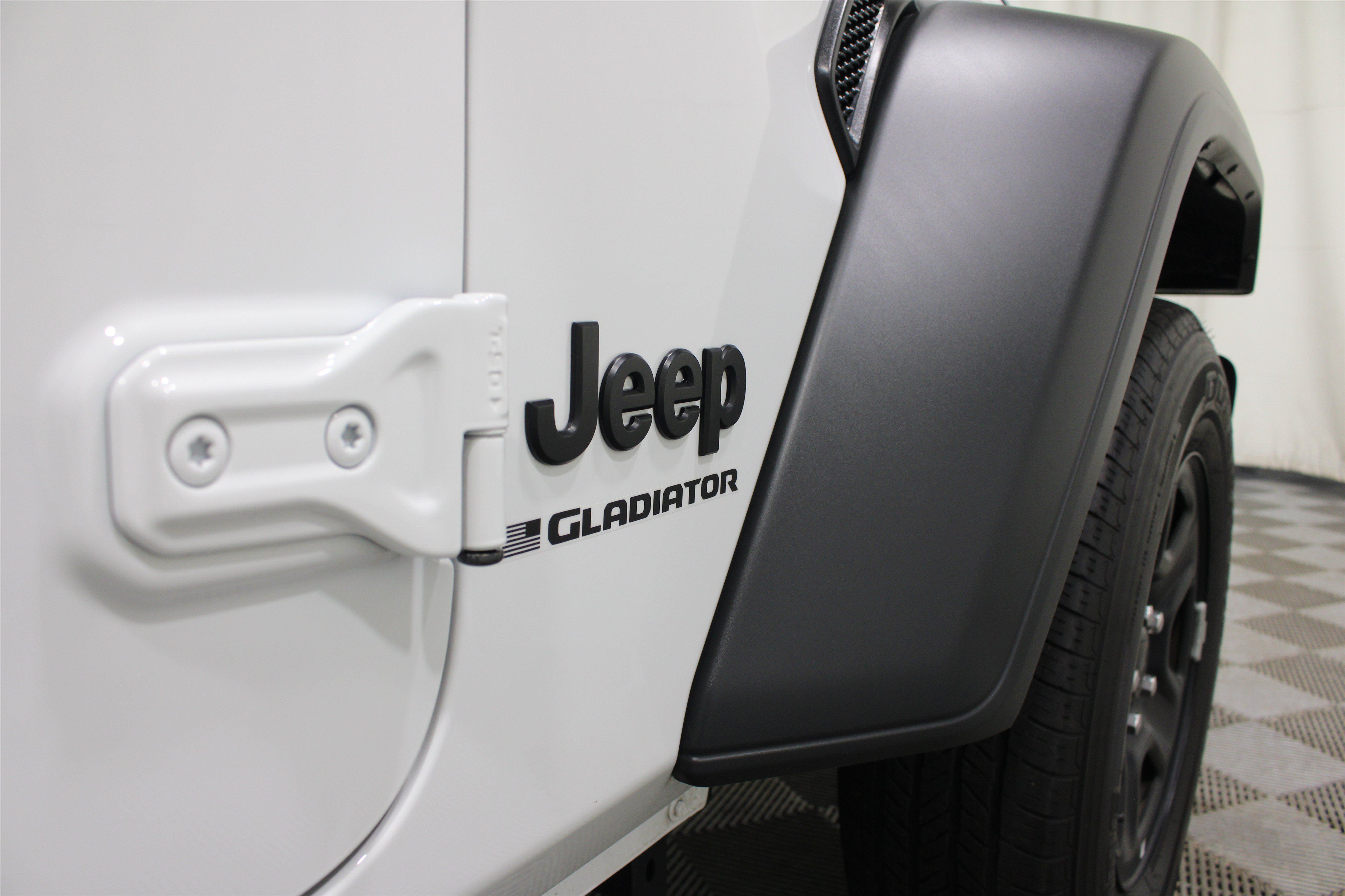 Used 2025 Jeep Gladiator Sport AWD/4WD image 25