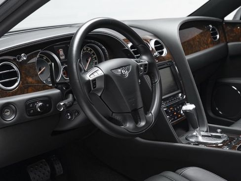 Used 2014 Bentley Flying Spur W12 image 19