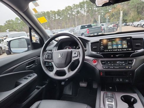 Used 2025 Honda Ridgeline RTL image 13