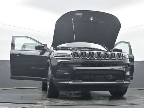 New 2026 Jeep Compass Latitude w/ Sun and Sound Group AWD/4WD image 58